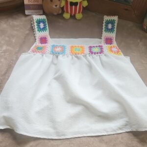 Super Cute White Flowy Tank With Granny Square Crochet Straps And Neckline